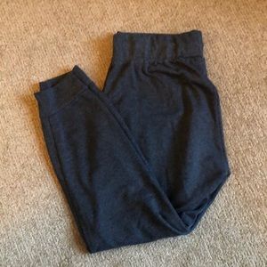 Gray joggers with pockets